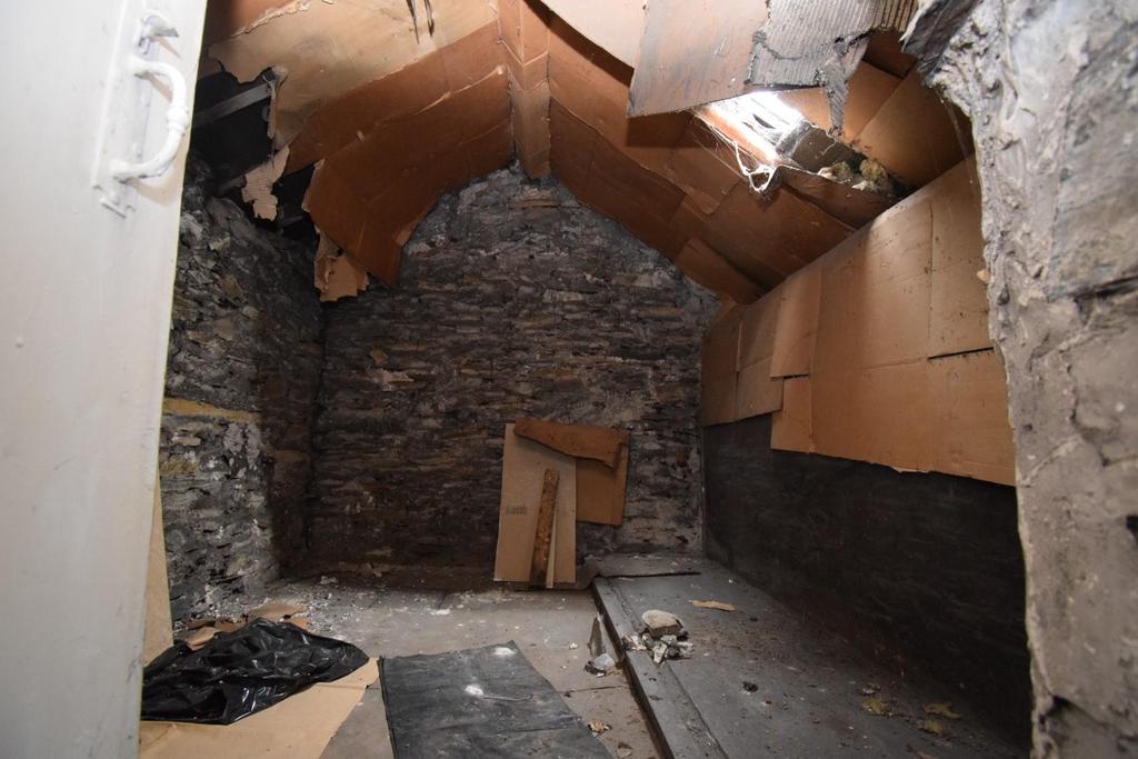 Attic Room.JPG