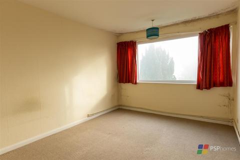 2 bedroom flat for sale - Oathall Road, Haywards Heath