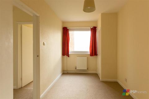 2 bedroom flat for sale - Oathall Road, Haywards Heath