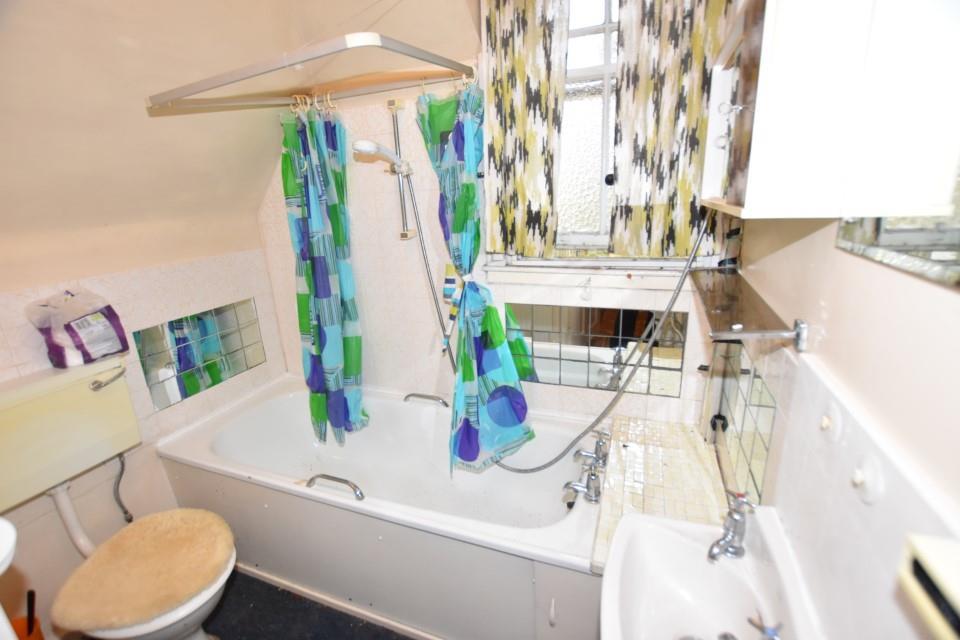 Bathroom (Custom).JPG