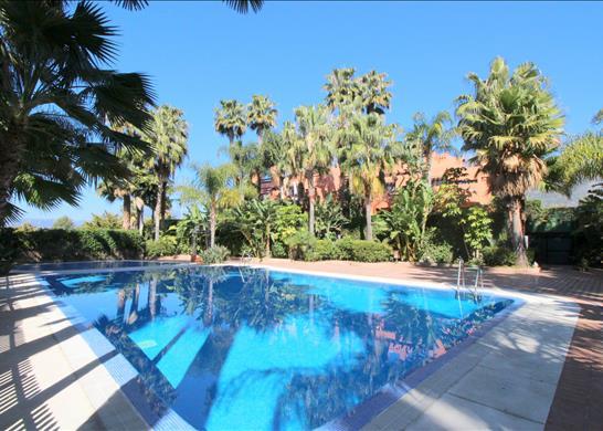 Monte Marbella Club, Marbella, Malaga 5 bed villa - £831,628* (€975,000)