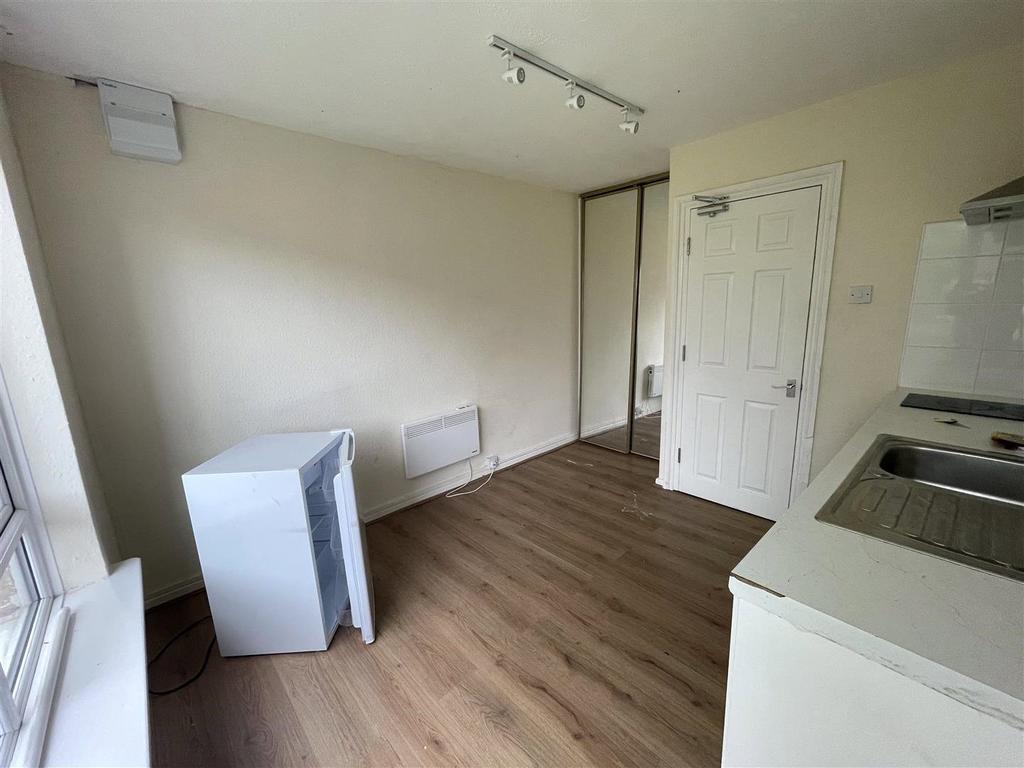 Living Room/Kitchen