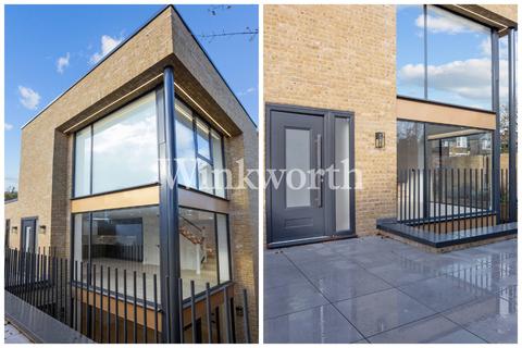 1b Keston Road, London, N17 6PJ