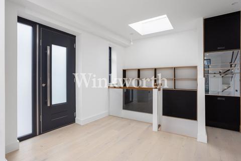 1b Keston Road, London, N17 6PJ