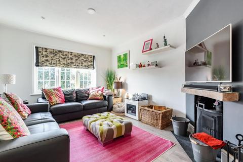 8 Copse Road, Cobham, KT11 2TN