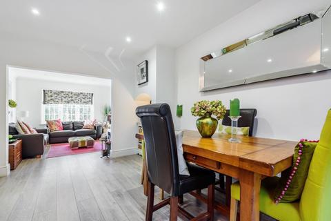 8 Copse Road, Cobham, KT11 2TN