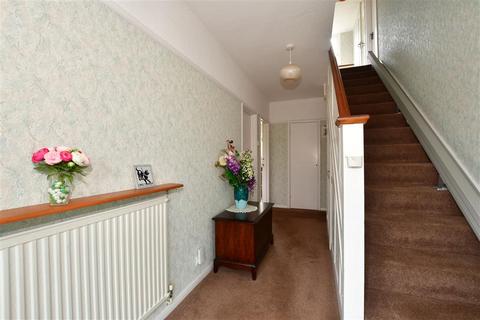 12 Ruden Way, Epsom, KT17 3LN