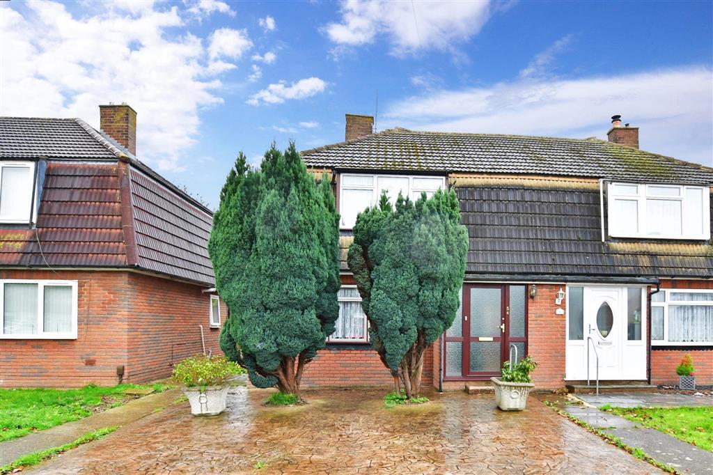 Valley View Road, Rochester, Kent 3 bed semidetached house £300,000
