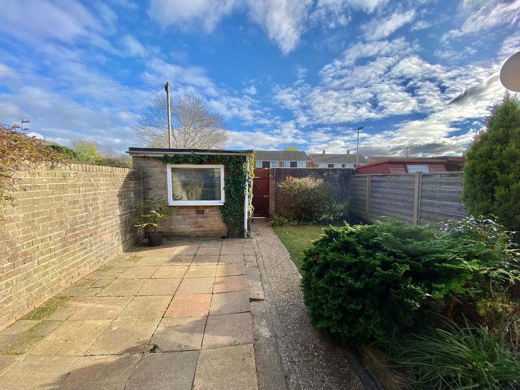 Rear garden &#43; garage