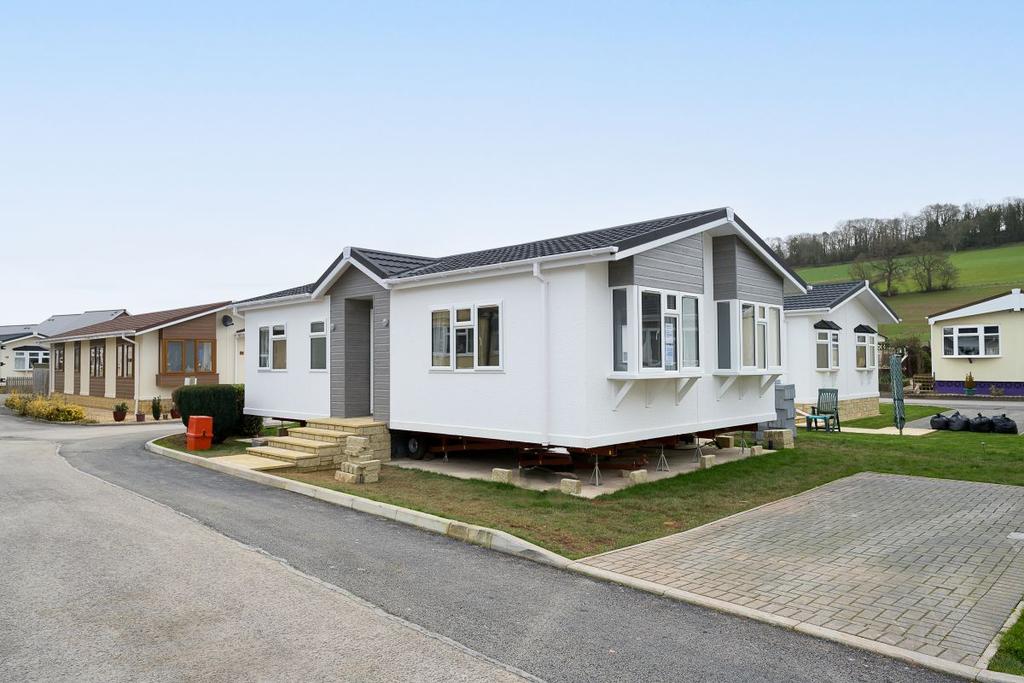 Lea Villa Residential Park, Lea, RossonWye 2 bed park home for sale