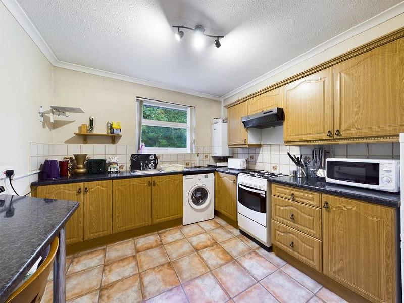 BlaenYCoed, Rhiwbina, Cardiff. CF14 6LL 2 bed £140,000