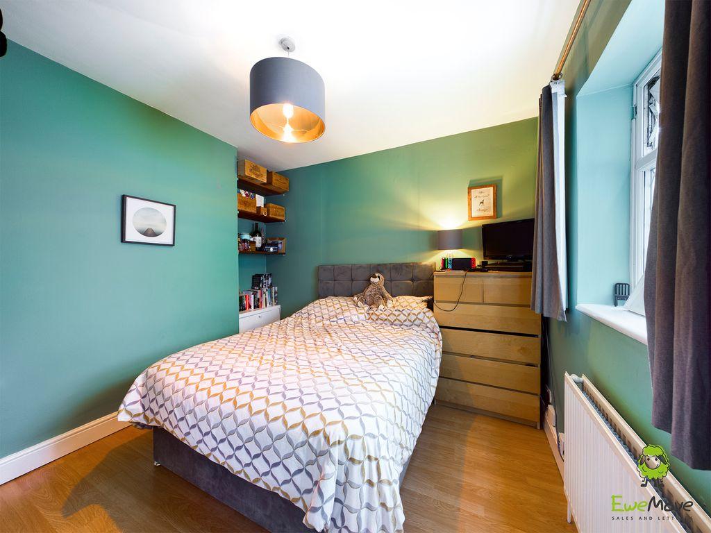 Bedroom 1 (Double)