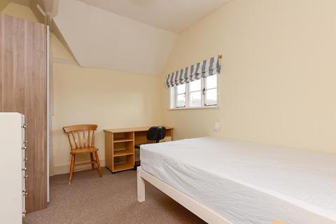3 bedroom terraced house to rent - Hawks Lane, Canterbury
