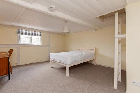 3 bedroom terraced house to rent - Hawks Lane, Canterbury