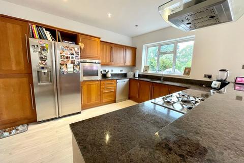 251 Hurst Road, Sidcup, DA15 9AL