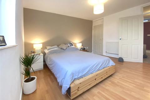 Flat 54, Bryant Court Whiston Road, London, E2 8EG