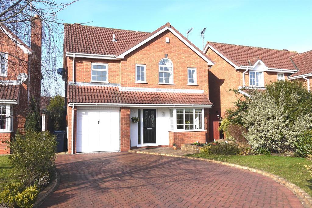 Rose Hill, Castlefields, Stafford 4 bed detached house £245,000