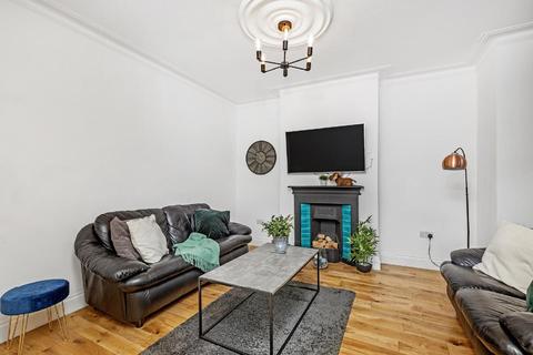 31 Trentham Street, London, SW18 5AS