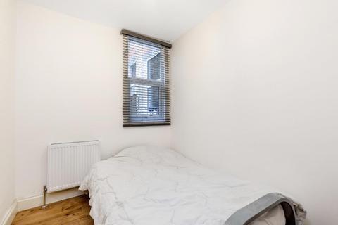 31 Trentham Street, London, SW18 5AS