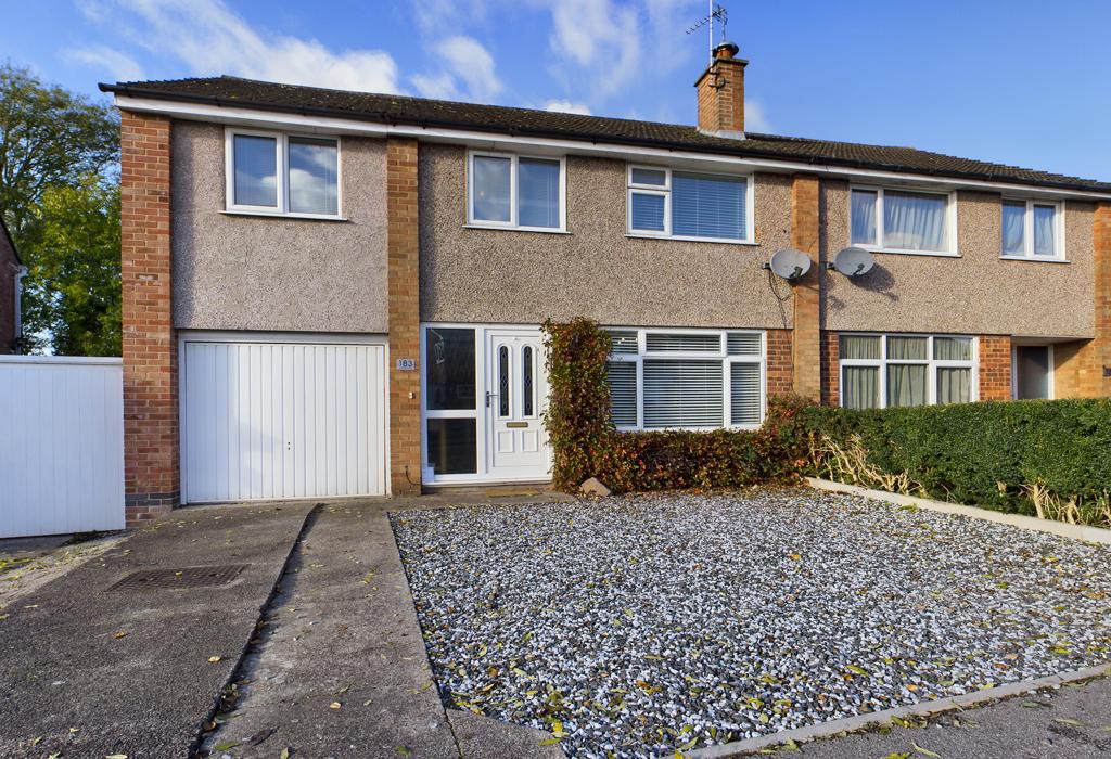 Coleridge Drive, Enderby, Leicestershire 4 bed semidetached house £