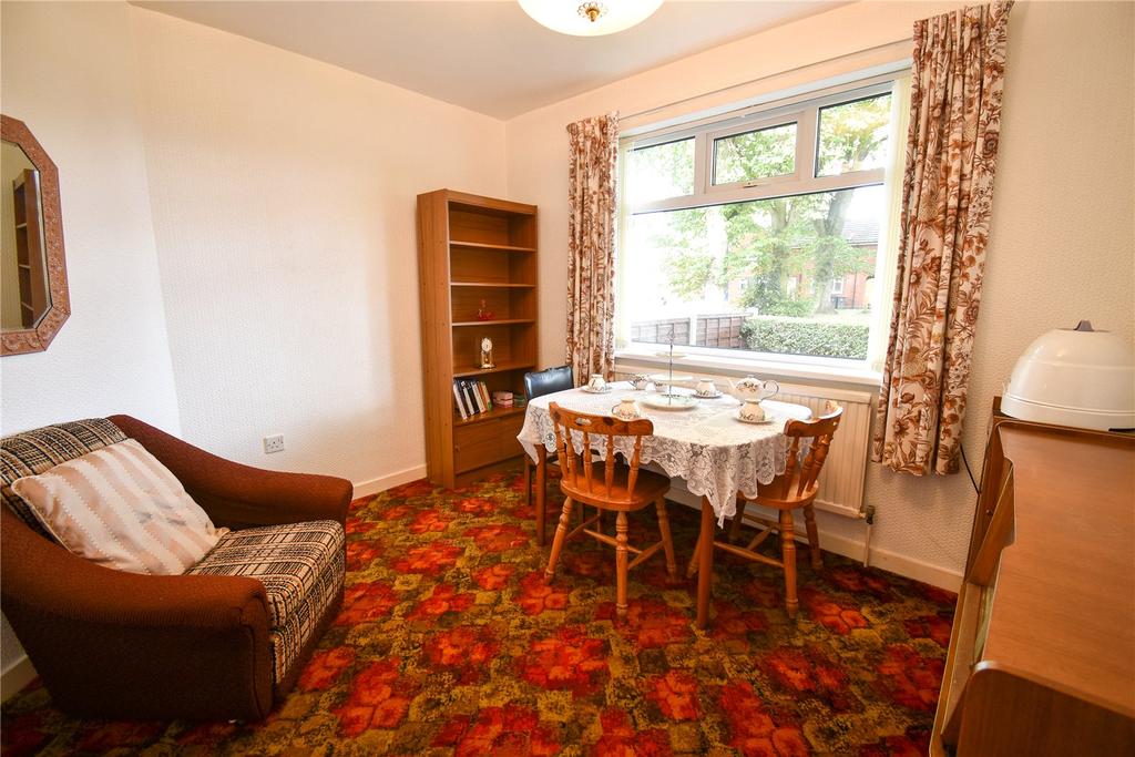 Broadway, East Dene, Rotherham, S65 3 bed semidetached house £110,000