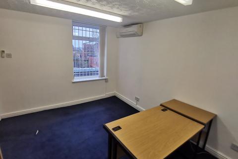 Office to rent, Bury Old Road, Whitefield, M45 6TQ