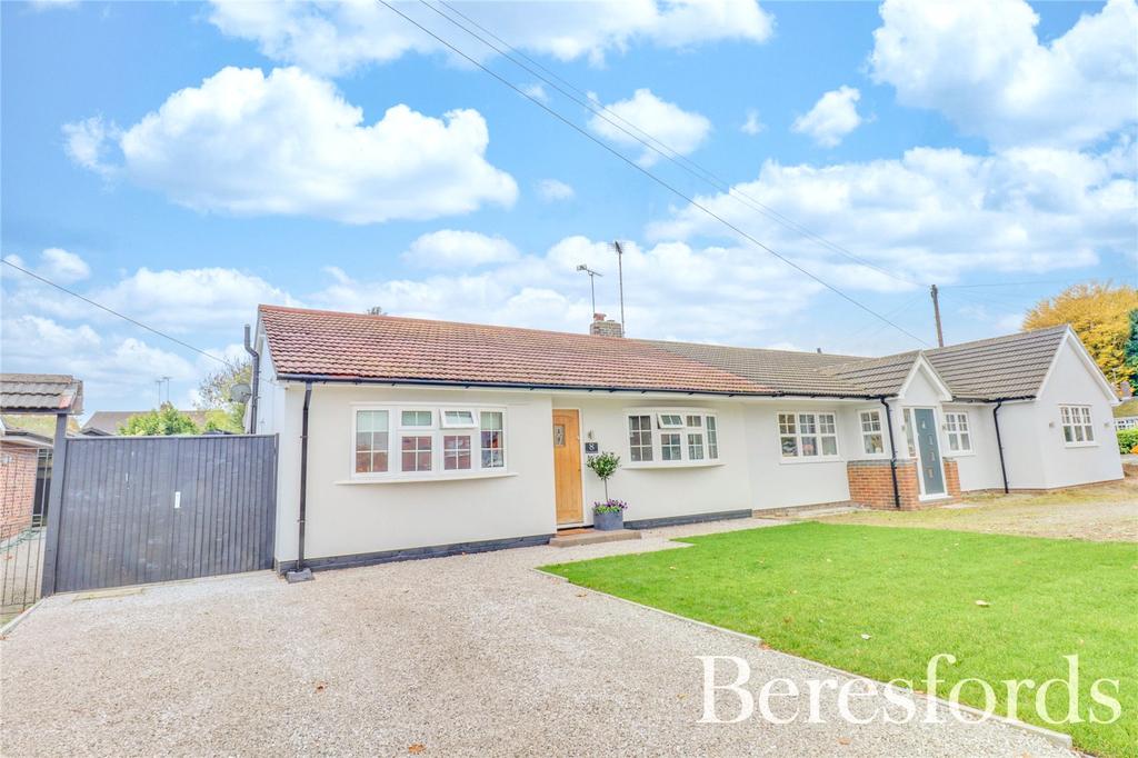 Pine Crescent, Hutton, CM13 3 bed bungalow £575,000
