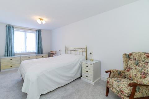 1 bedroom flat for sale, The Cloisters, Church Lane, Kings Langley, Herts, WD4