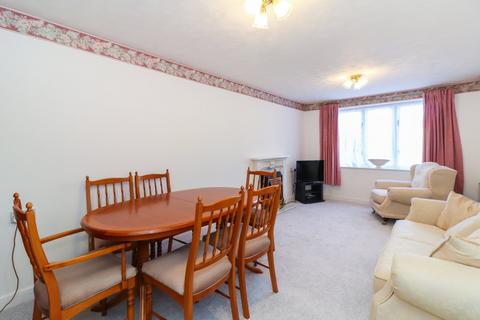 1 bedroom flat for sale, The Cloisters, Church Lane, Kings Langley, Herts, WD4