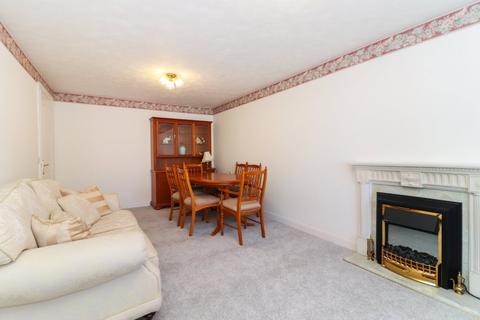 1 bedroom flat for sale, The Cloisters, Church Lane, Kings Langley, Herts, WD4