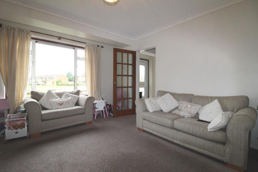 Broadfield Road, Hemel Hempstead, Hertfordshire 3 bed terraced house