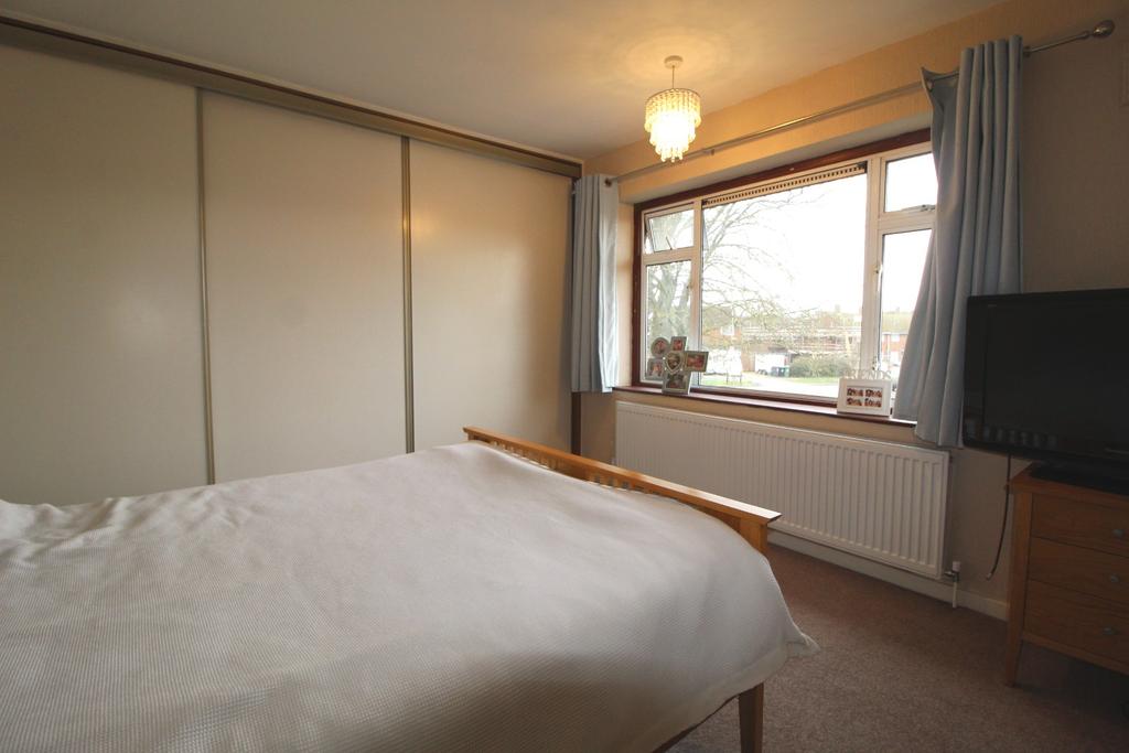 Broadfield Road, Hemel Hempstead, Hertfordshire 3 bed terraced house