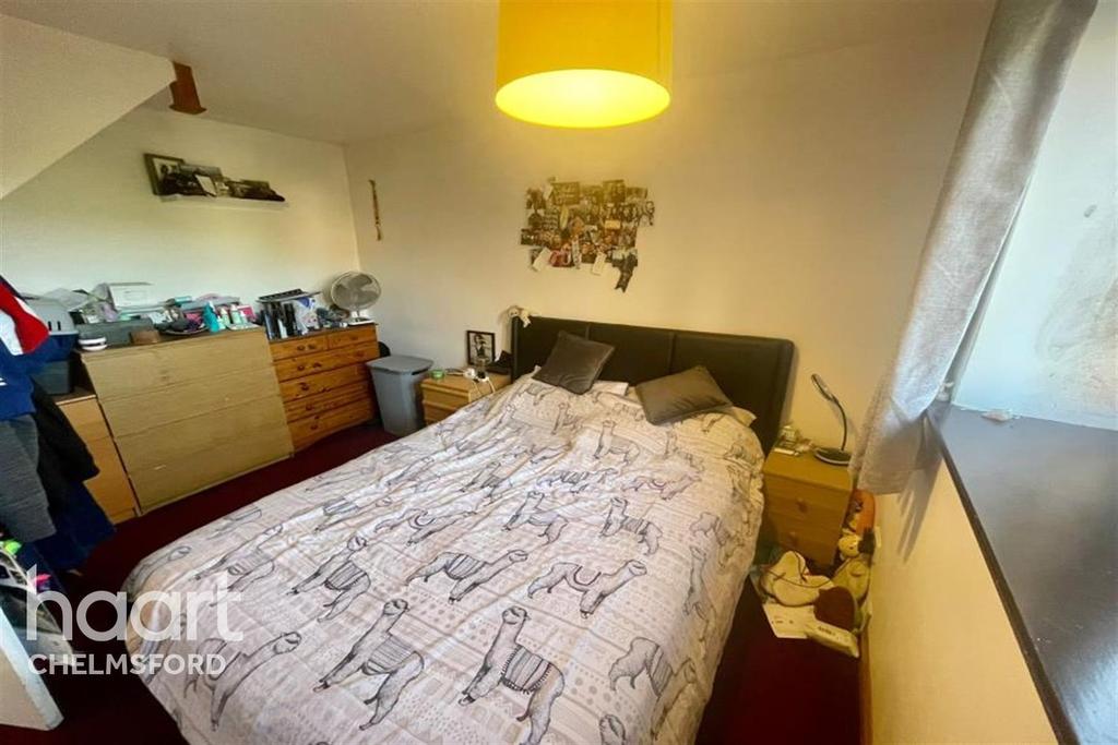 Beardsley Drive, Chelmsford 1 bed terraced house £770 pcm (£178 pw)