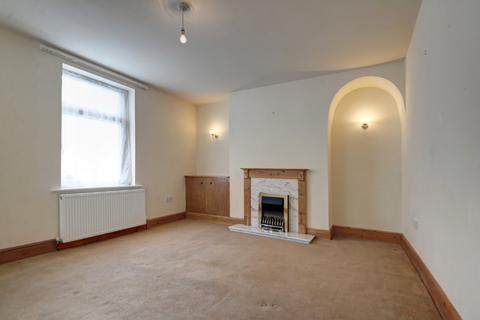 2 bedroom terraced house to rent, George Street, Skipton, BD23