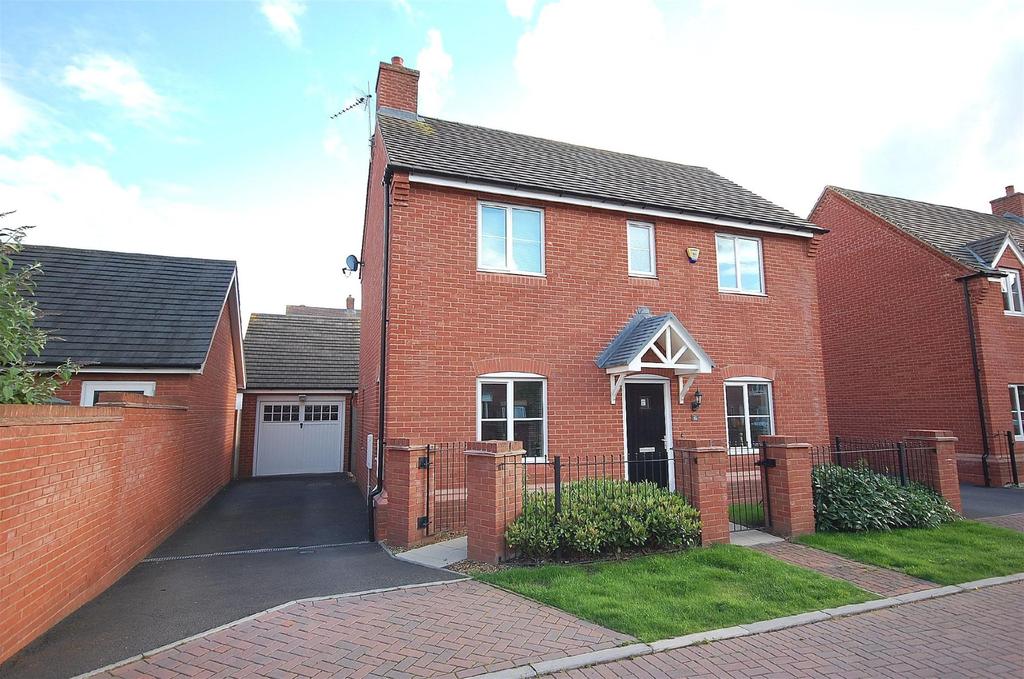 Alamein Way, Sandfields, Lichfield, Staffordshire 3 bed detached house £1,250 pcm (£288 pw)