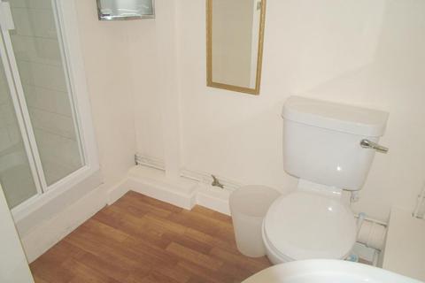 3 bedroom flat to rent, 15a, Arthur Street Flat 5, NOTTINGHAM NG7 4DW