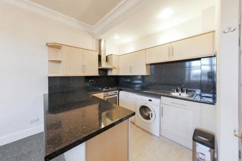 2 bedroom flat to rent, Gray Street, Broughty Ferry, Dundee, DD5