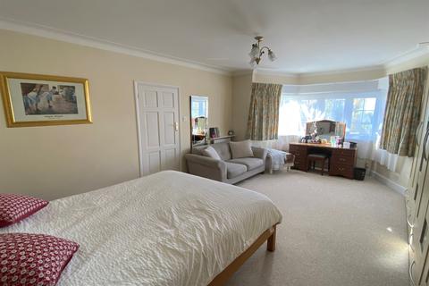 22 Allington Road, London, NW4 3DE
