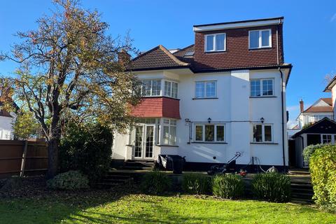22 Allington Road, London, NW4 3DE