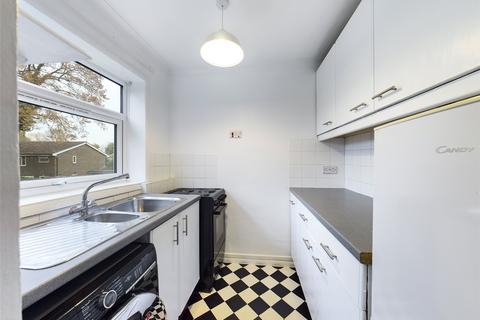 1 bedroom apartment to rent, Crescent Court, Richmond Road, Staines-upon-Thames, Surrey, TW18