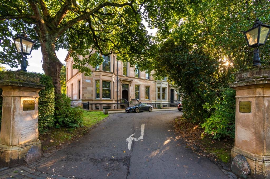 Princes Terrace, Dowanhill, Glasgow... 6 bed townhouse £4,500 pcm (£