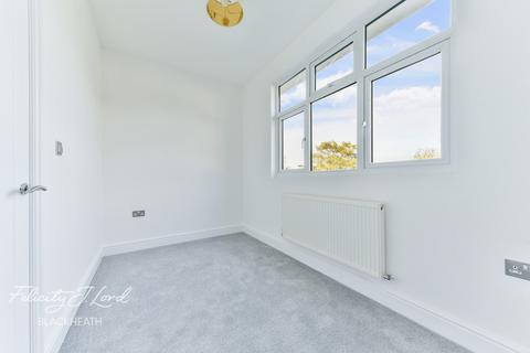33a Canberra Road, London, SE7 7BA