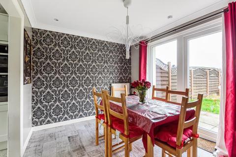 3 Ashbourne, Bracknell, RG12 8SG