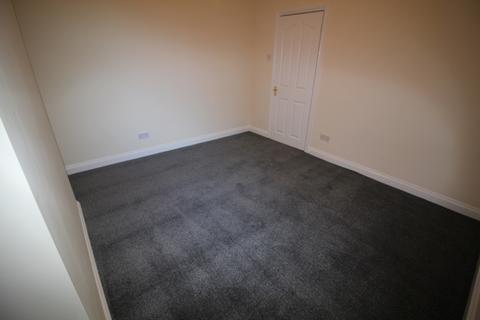 2 bedroom ground floor flat to rent, Holdenhurst Road, Bournemouth, BH8