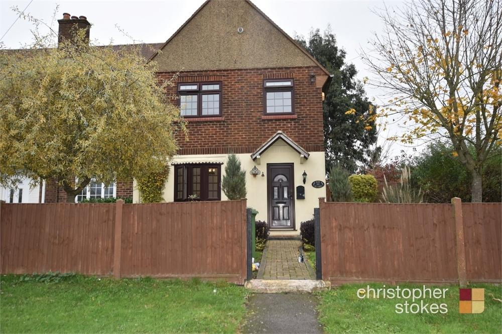 Hammondstreet Road, Cheshunt, Hertfordshire 3 bed semidetached house