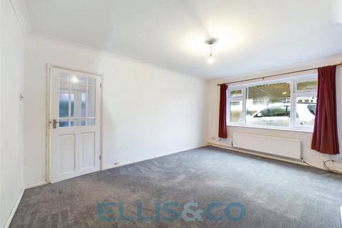 2 bedroom bungalow to rent, Nursery Close, Tonbridge, TN10