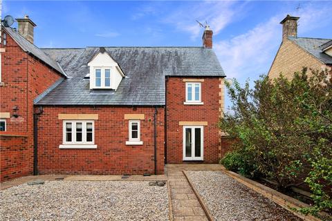 39 Blenheim Way, Moreton-in-marsh, GL56 9NA