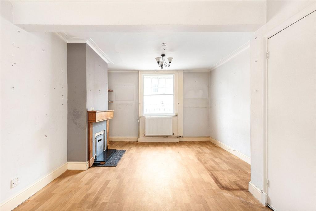 St Barnabas Street, London, SW1W 2 bed house £1,550,000