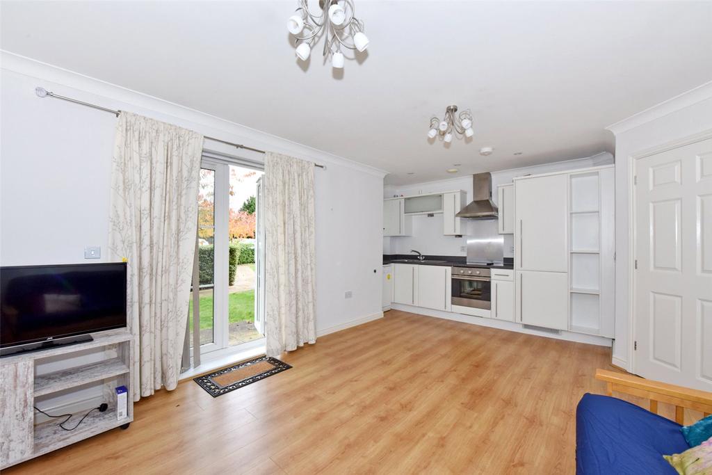 Datchet Meadows, Datchet Road... 2 bed apartment £1,350 pcm (£312 pw)