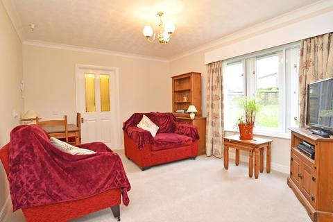 2 bedroom apartment for sale - Oak Tree Lodge, Harlow Manor Park, Harrogate